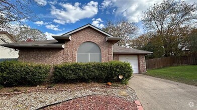 Building Photo - 1205 Cherry Point