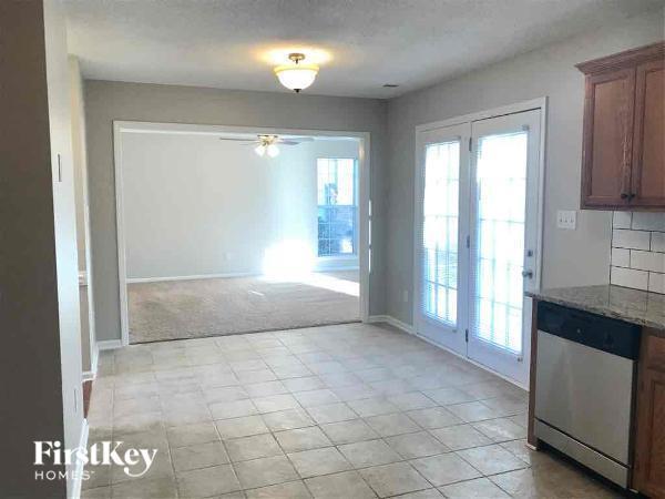 Foto del edificio - 10104 Prosperity Point Ln