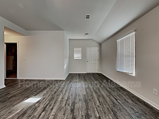 Building Photo - 12407 Waterbury Dr