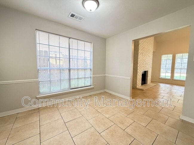 Building Photo - 3417 King Bradford Dr