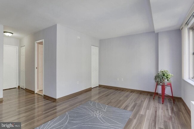 bed area w/o furniture - 922 24th St NW (Washington, DC) Apartment