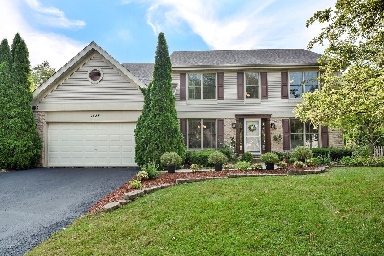 Foto principal - 1427 Steeplechase Rd