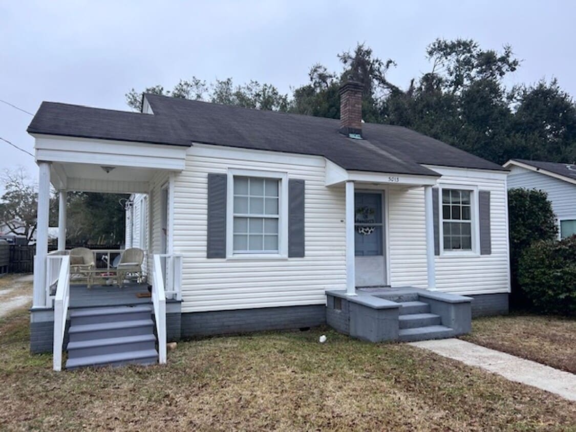 Primary Photo - Cozy cottage