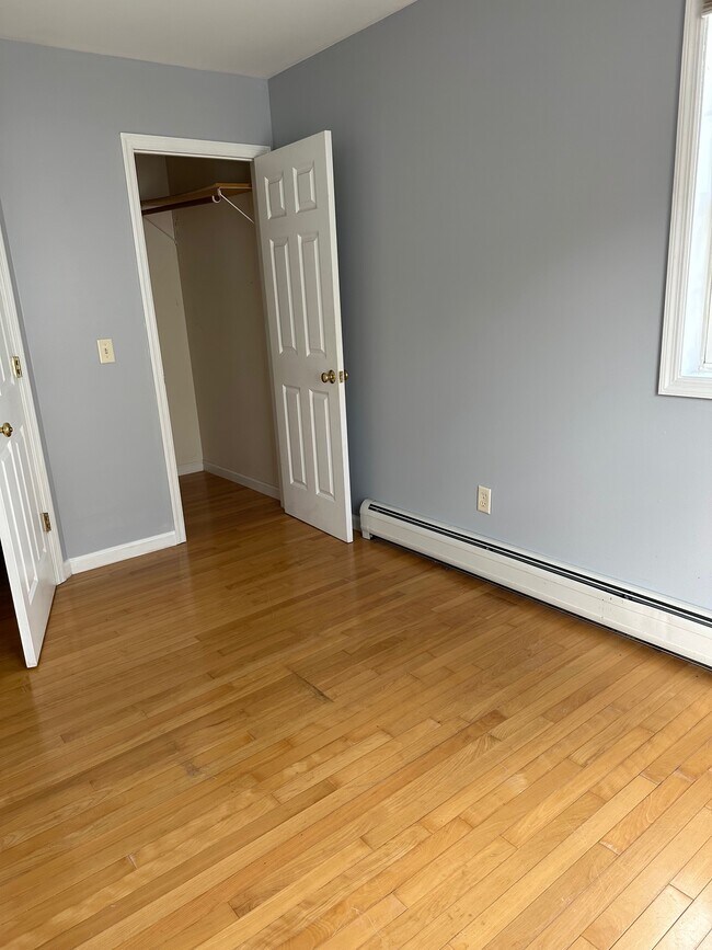 bedroom 1 - 168 N Main St