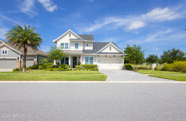 Building Photo - 10816 Aventura Dr
