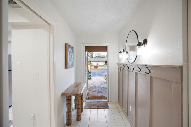 Foto del edificio - 6884 W Country Club Ln