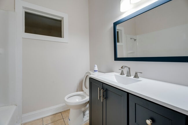 Building Photo - 501 E Lafayette St