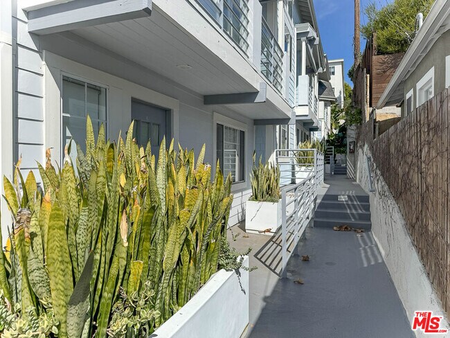 Foto del edificio - 3003 3rd St