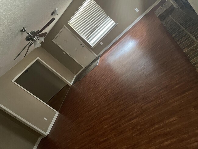 Building Photo - 9221 Savanna Dr