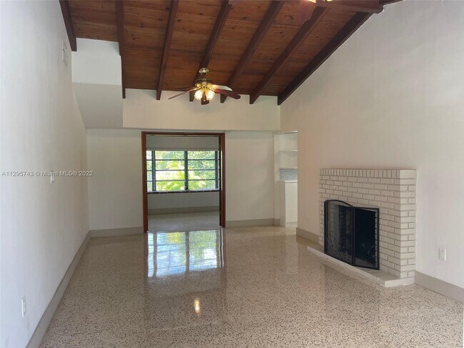 Building Photo - 2920 SW 60th Ct