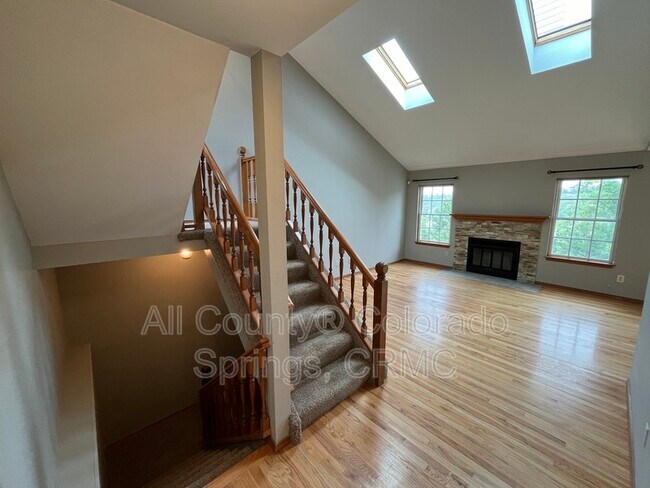 Building Photo - 2416 Elite Terrace