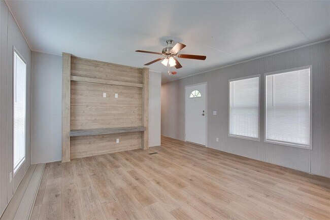 Building Photo - 315 Broadmore Dr