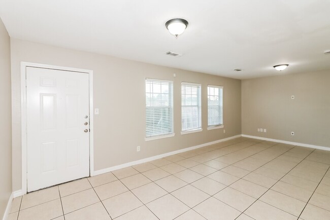 Building Photo - 4966 N Cancun Dr