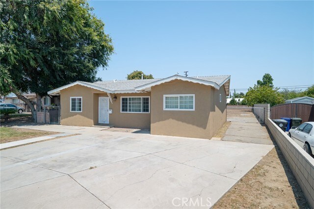 Primary Photo - 10199 Camulos Ave
