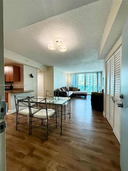 Photo - 7501 E Treasure Drive Unit 3H Apartment