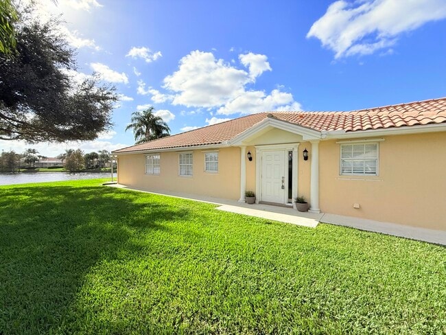 Foto del edificio - 8270 Eleuthera Ln