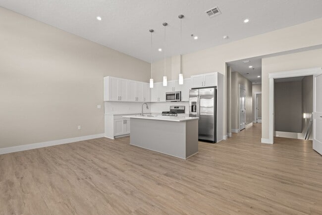 Building Photo - Stonecrest South STE 105 &amp; Unit 205