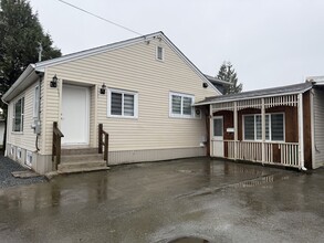 Building Photo - 9419 McNaught Rd