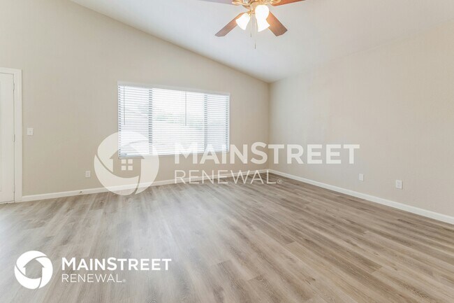 Building Photo - 9008 W Yale St