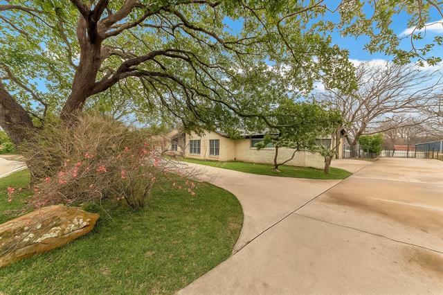 Building Photo - 26 Bounty Rd E