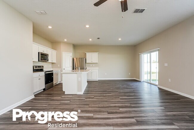 Foto del edificio - 811 Kings Pine Ct