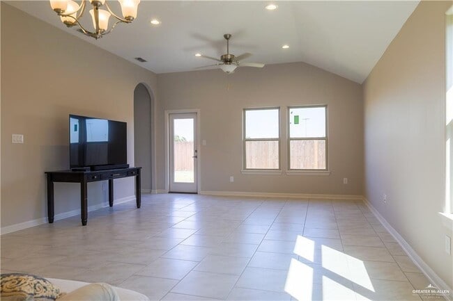 Foto del edificio - 13 N 33rd St