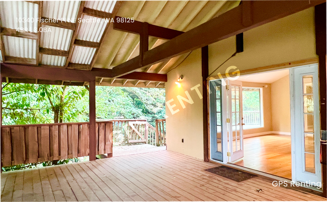 Foto del edificio - 10340 Fischer Pl NE