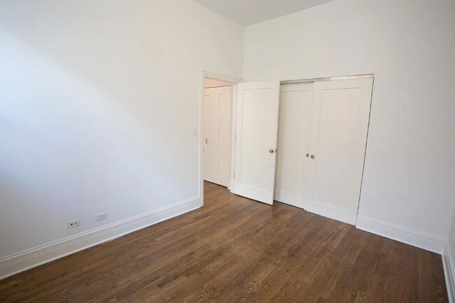 Foto del edificio - 4850 S Drexel Blvd