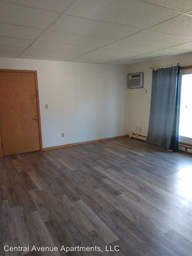 2 br, 1 bath Apartment 555 Central Ave S Apartment for Rent in