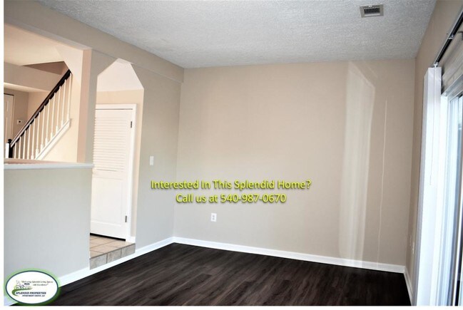 Building Photo - 10674 Meadow Grove Ct
