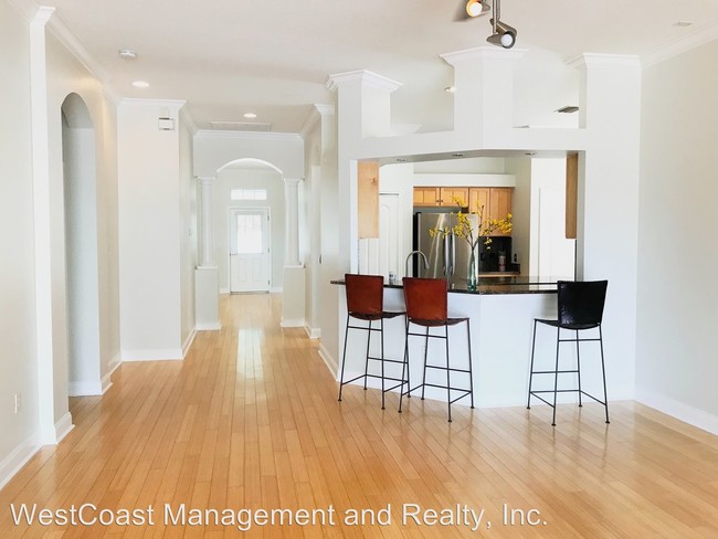 Foto del edificio - 4 br, 2 bath House - 5034 Torrey Hills Lane