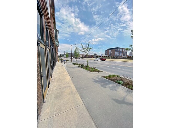 Building Photo - 1626 Cuming St