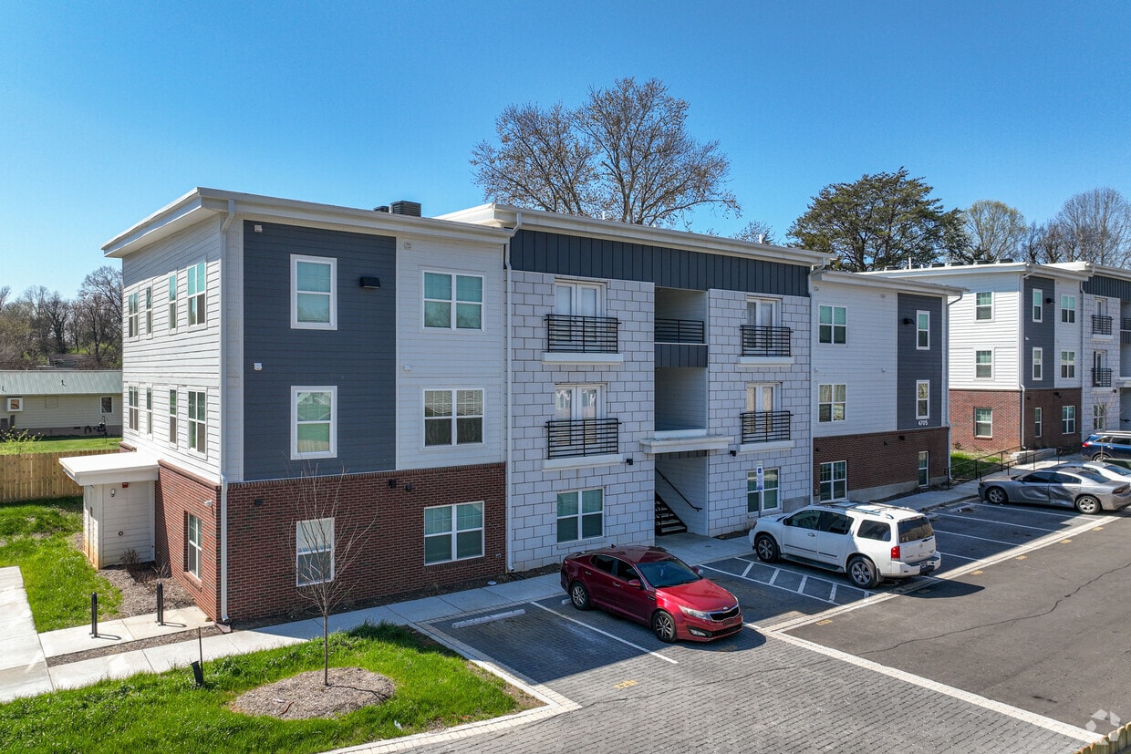 Primary Photo - Inskip Flats