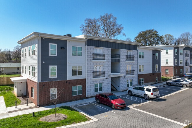 Primary Photo - Inskip Flats