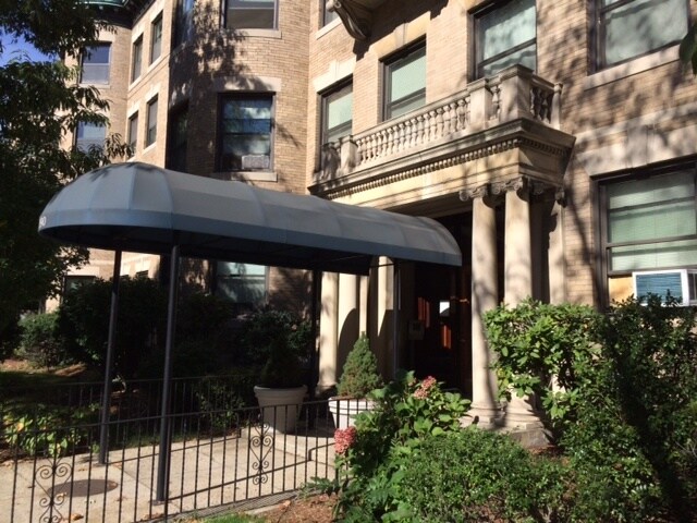 Foto del edificio - 1090 Beacon St