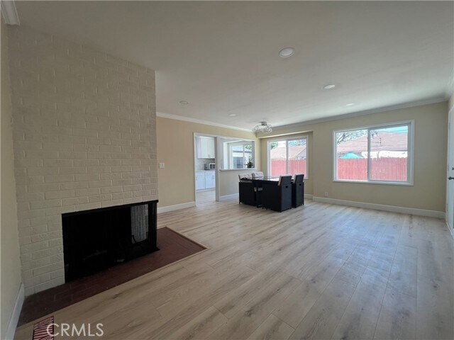 Foto del edificio - 1238 W Santa Clara Ave