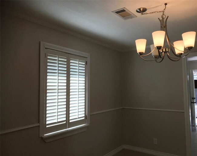 Foto del edificio - 3214 Glen Haven Blvd