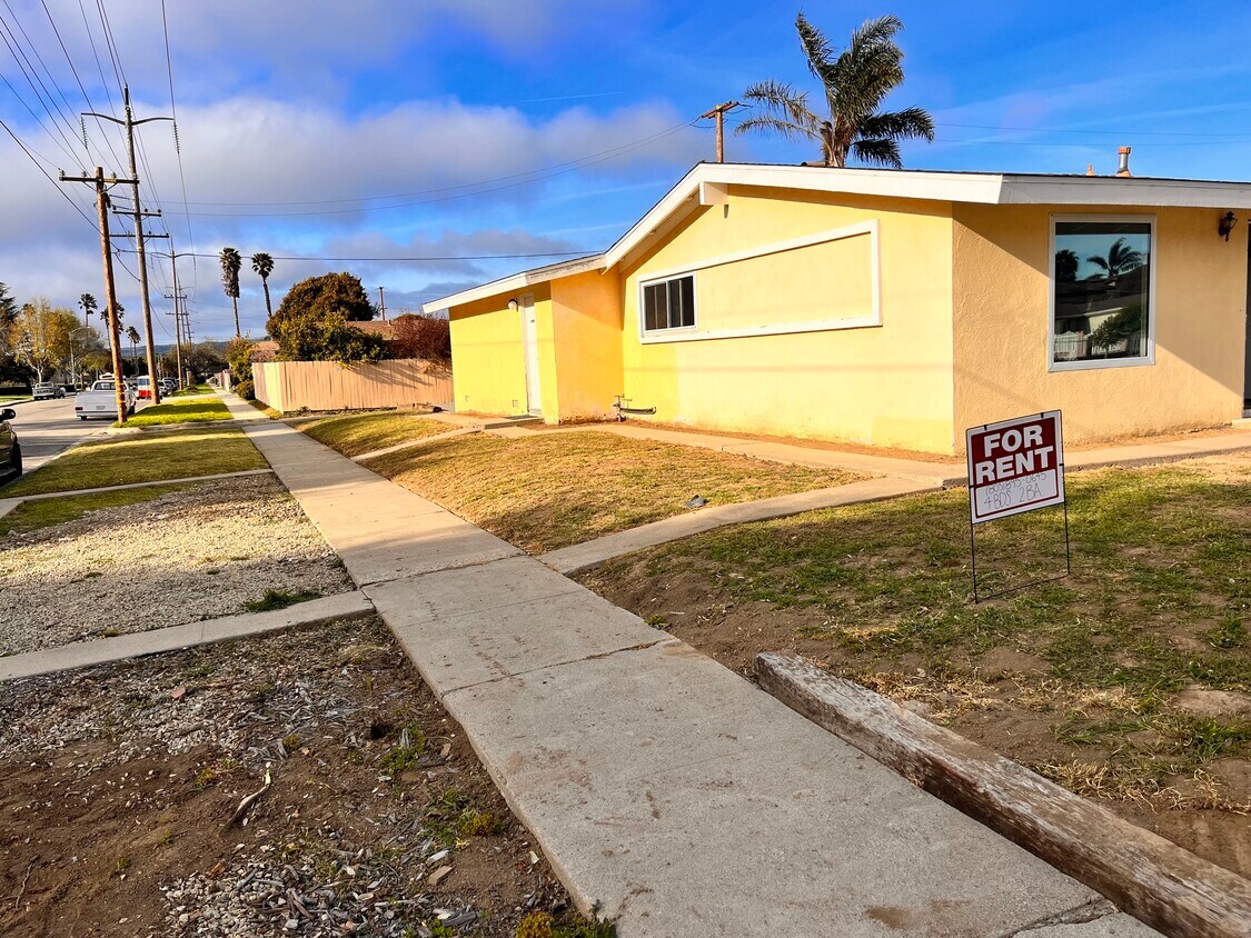 301 E Cherry Ave, Lompoc, CA 93436 House Rental in Lompoc, CA