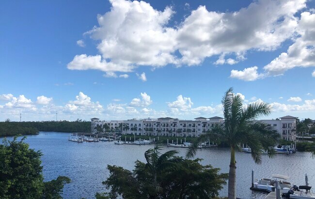 Building Photo - 451 Bayfront Pl
