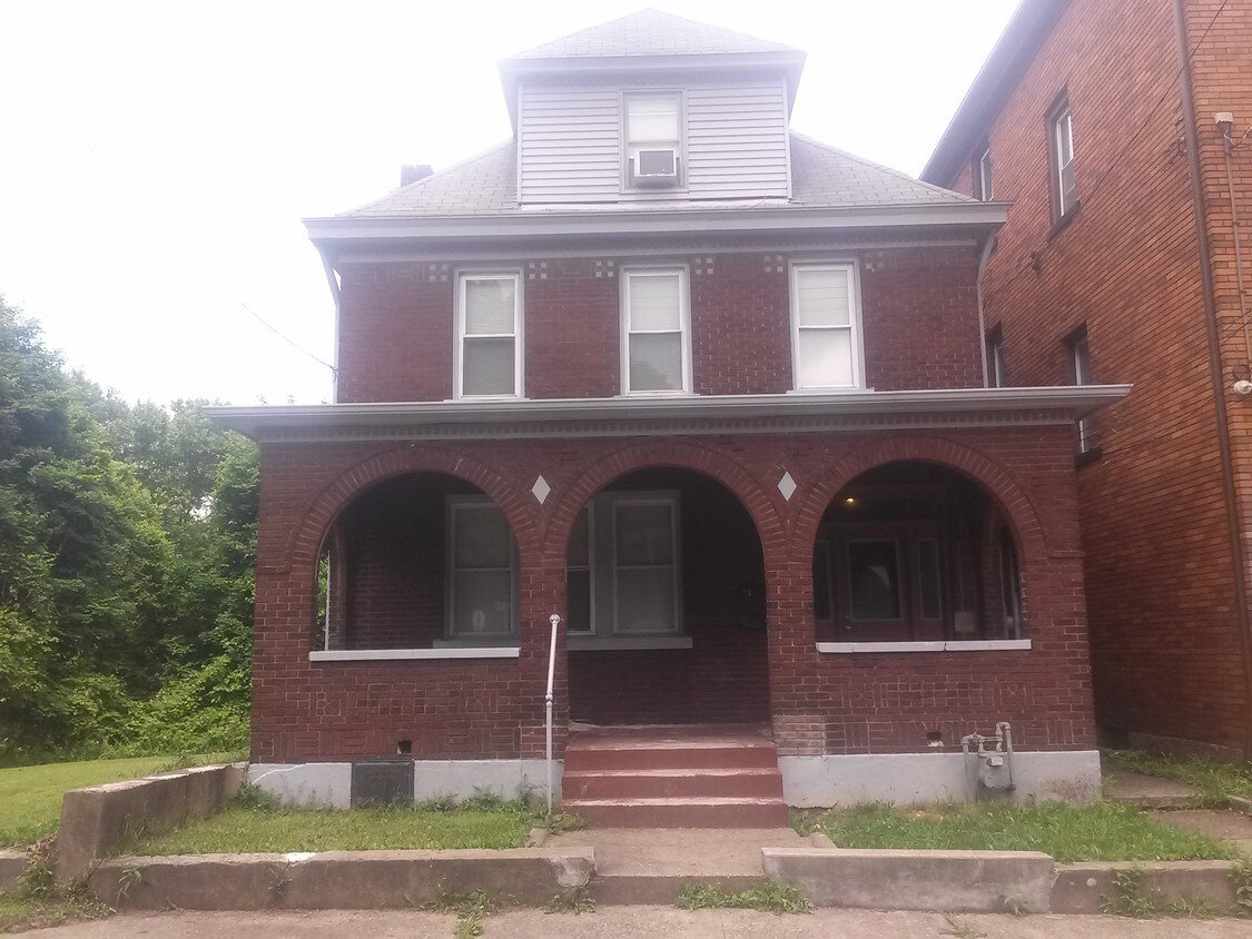 133 W 13th Ave, Homestead, PA 15120 Apartments in Homestead, PA