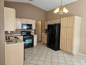 Building Photo - 408 Leeward Dr NW
