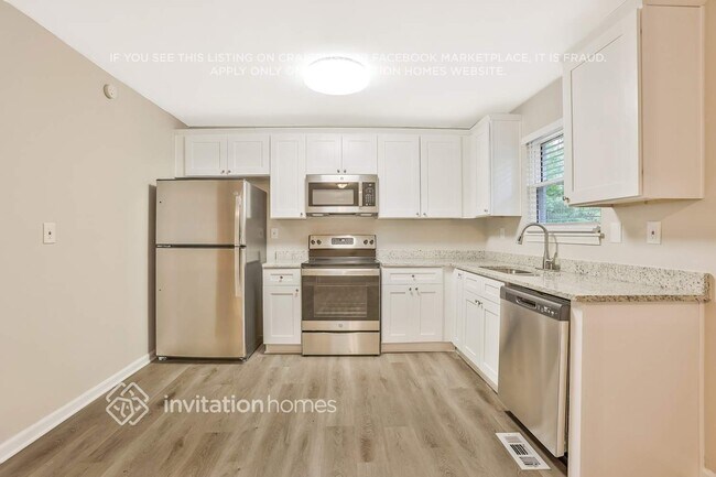 Foto del edificio - 6056 Dana Dr NW