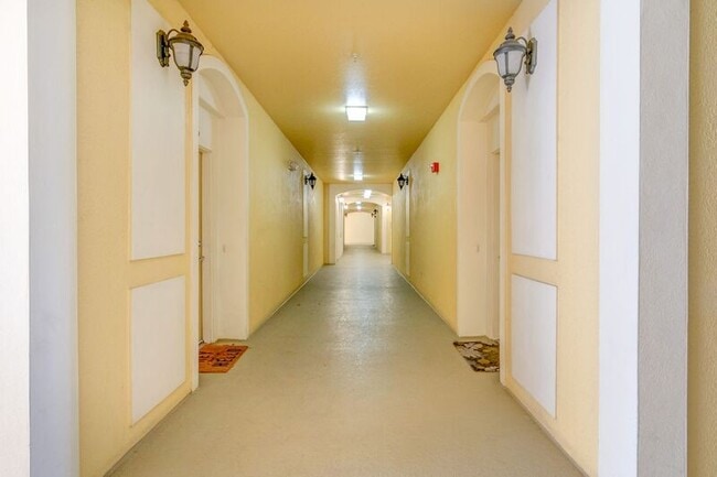 Building Photo - 3338 Robert Trent Jones Dr