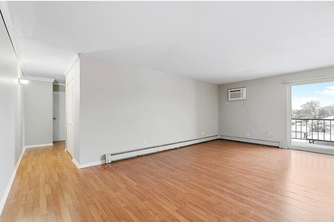 Building Photo - 4410 W 111th St