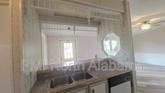 Foto del edificio - 9787 Settle Rd