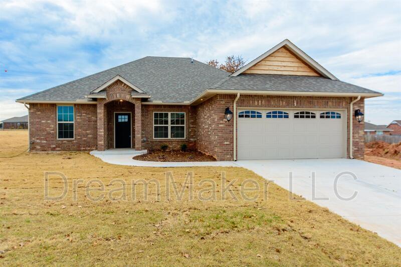 286 Appaloosa Dr, Blanchard, OK 73010 House Rental in Blanchard, OK