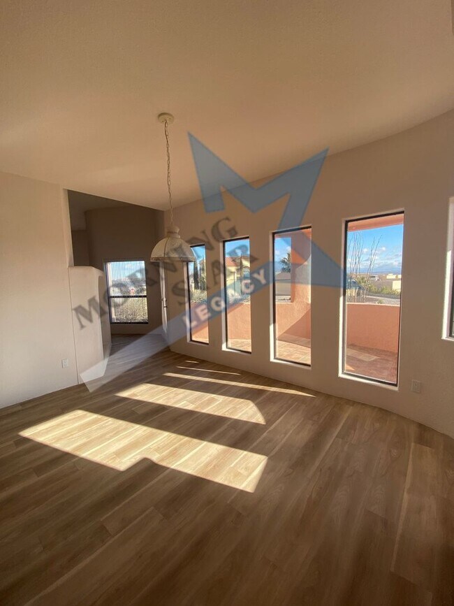 Building Photo - VIEWS!!  Spacious home in Picacho Hills!