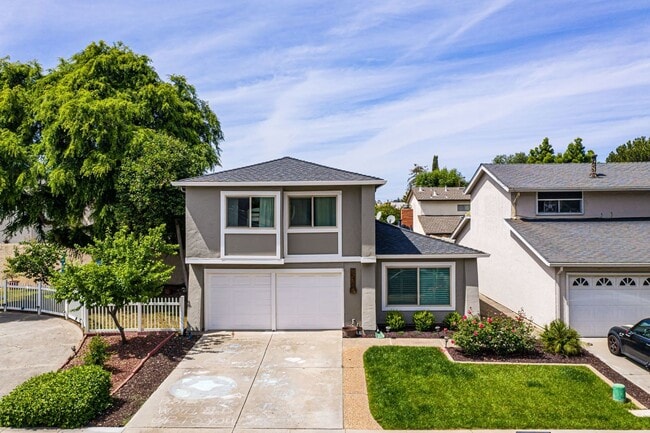 Foto del edificio - Gorgeous Blossom Valley area home in cul-de-sac! - $4,575/mo