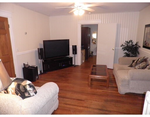 Building Photo - 35 Orne St