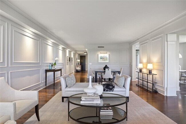 Foto del edificio - 2660 Peachtree Rd NW